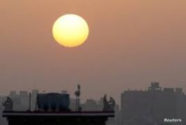 ترتفع أسرع من المعدلات.. تقرير: لماذا تُعَد الحرارة الشديدة في مصر نذير شؤم للاقتصادات العالمية؟